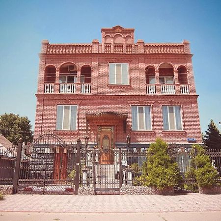 Versal Hotel Kherson Ngoại thất bức ảnh