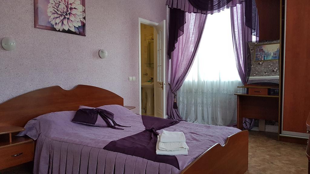 Versal Hotel Kherson Ngoại thất bức ảnh